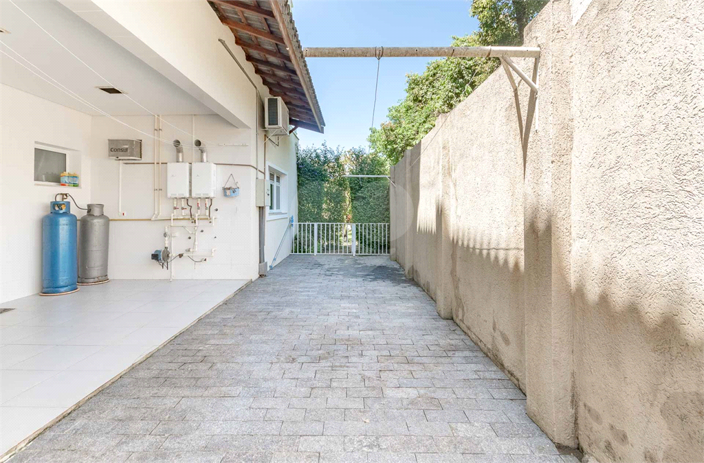 Casa de condomínio à venda na Serra Da Cantareira de 480 m²  com 4 suítes e 3 vagas