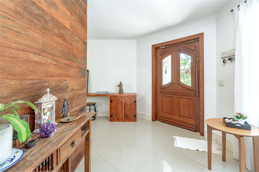 Casa de condomínio à venda na Serra Da Cantareira de 480 m²  com 4 suítes e 3 vagas