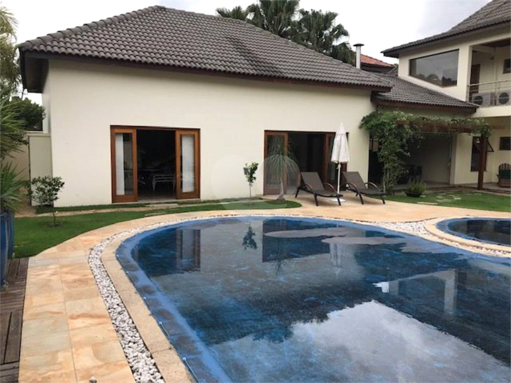 Casa de Condôminio Maravilhosa em Aldeia da Serra