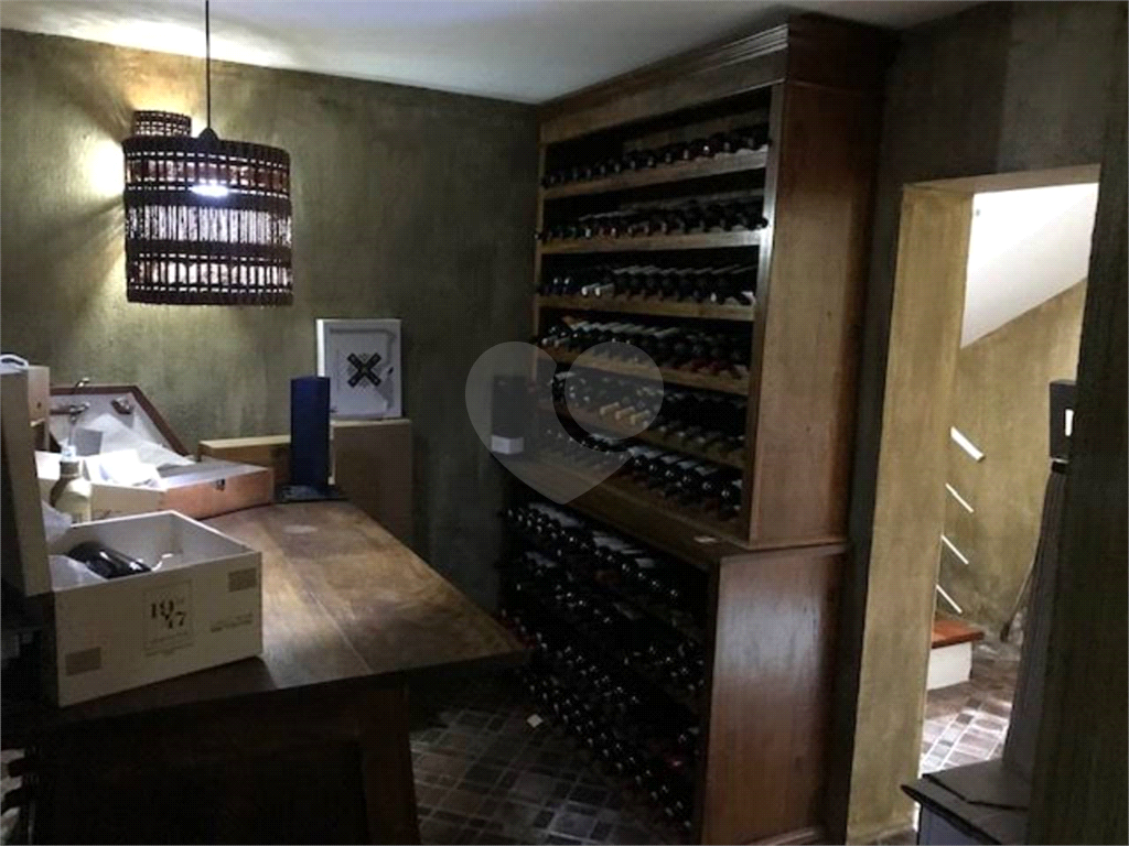 Casa de Condôminio Maravilhosa em Aldeia da Serra