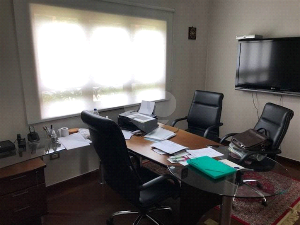 Casa de Condôminio Maravilhosa em Aldeia da Serra