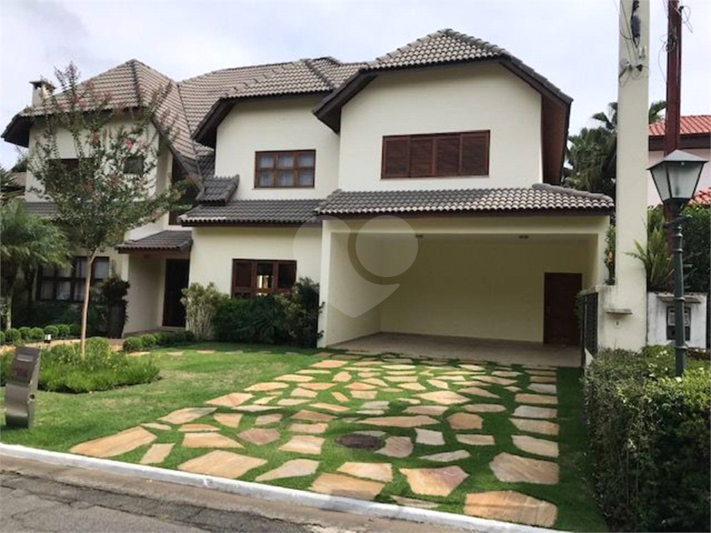 Casa de Condôminio Maravilhosa em Aldeia da Serra