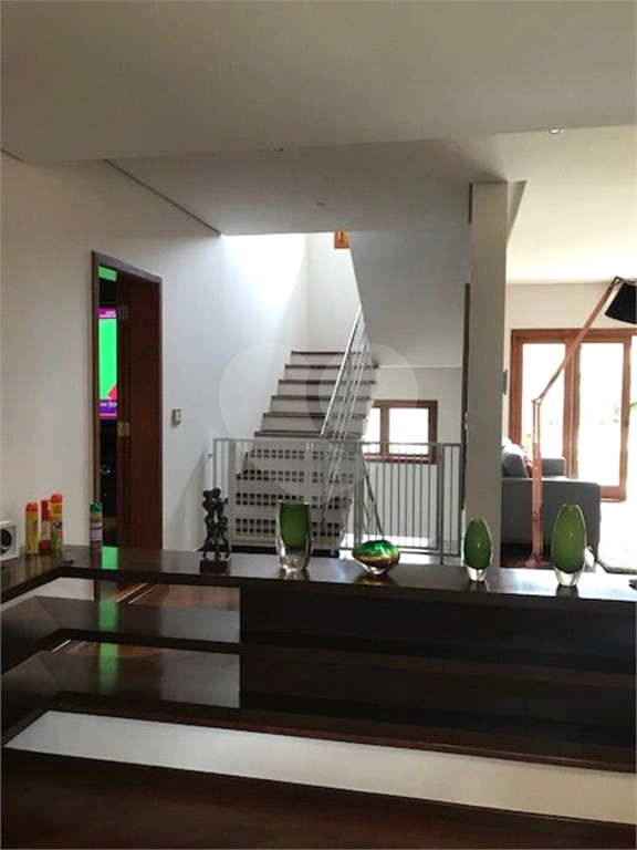 Casa de Condôminio Maravilhosa em Aldeia da Serra