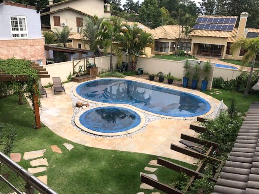 Casa de Condôminio Maravilhosa em Aldeia da Serra
