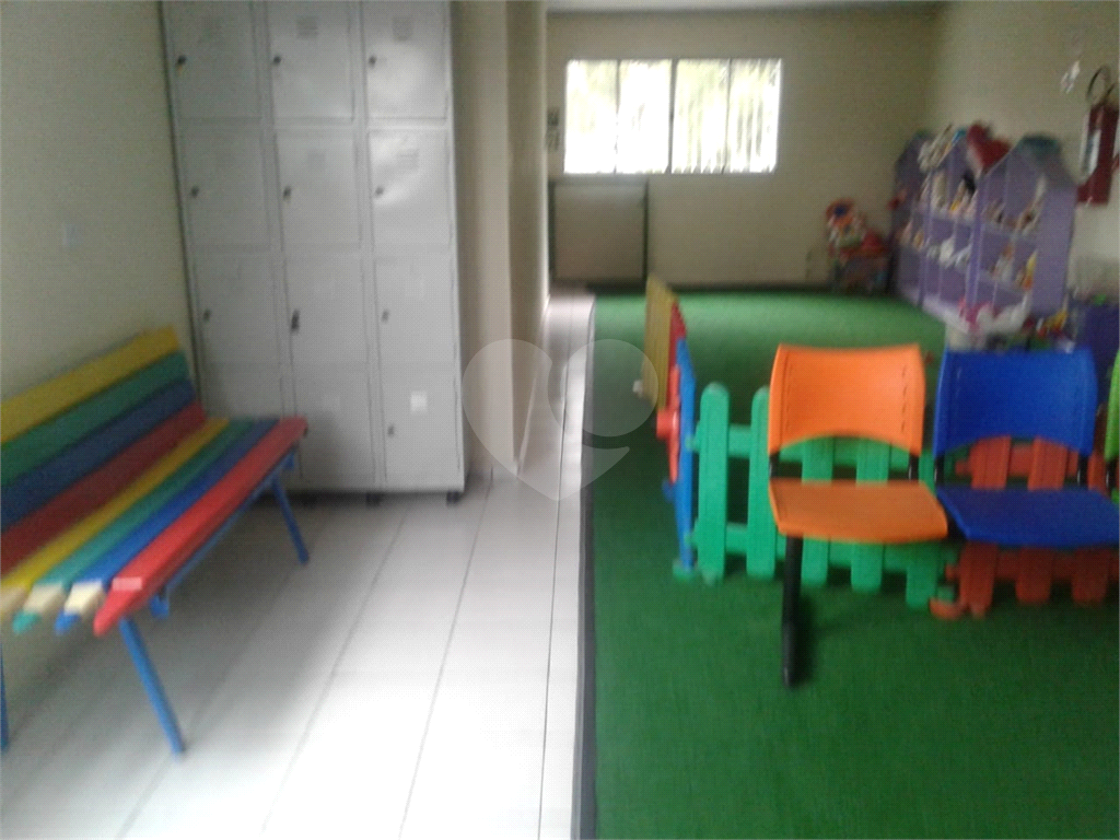 Prédio comercial com renda