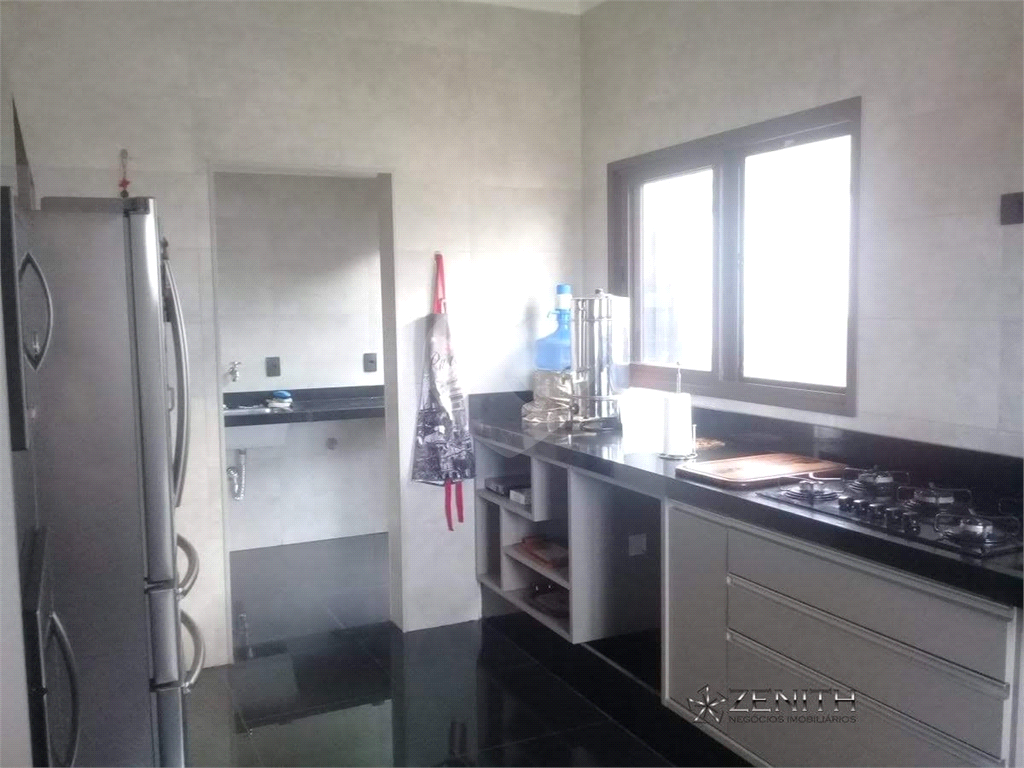 Casa Tatuí ,Condomínio Fechado. 1000m2, 342 m2 área construída. Excelente localização
