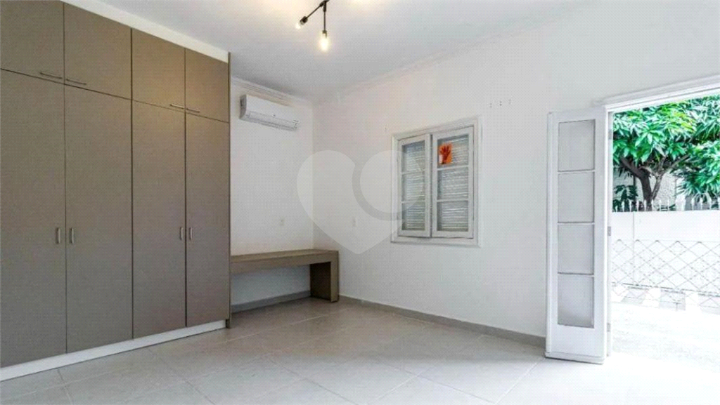 Casa para Venda e Locação no Jardim Paulistano 