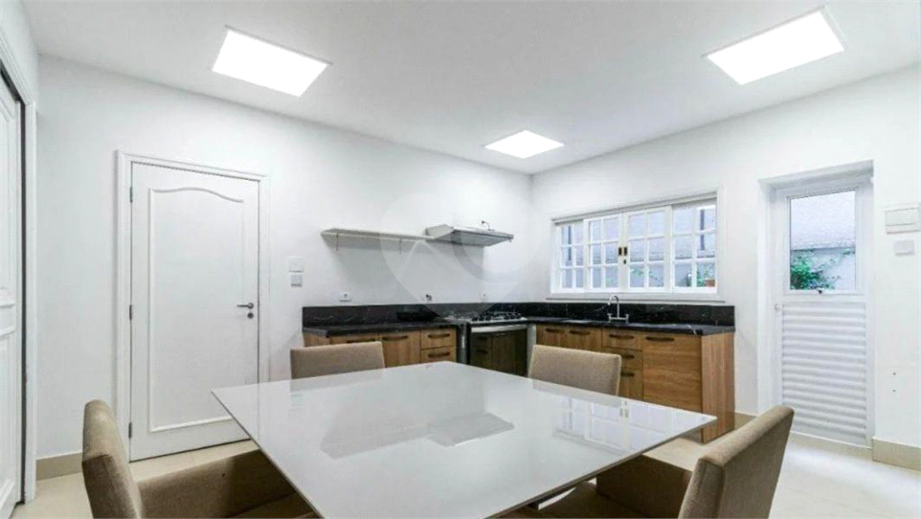 Casa para Venda e Locação no Jardim Paulistano 