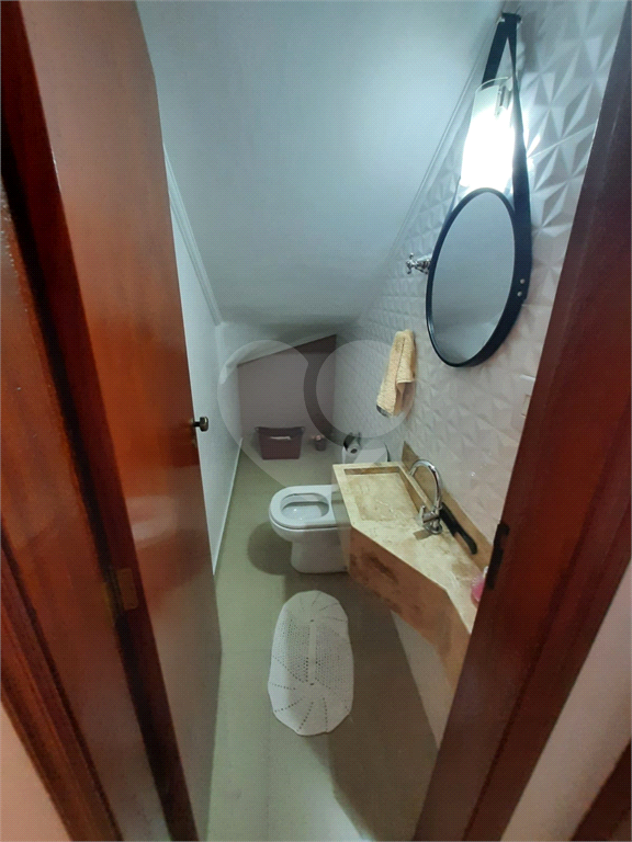 Excelente Sobrado com 2 amplas suítes
