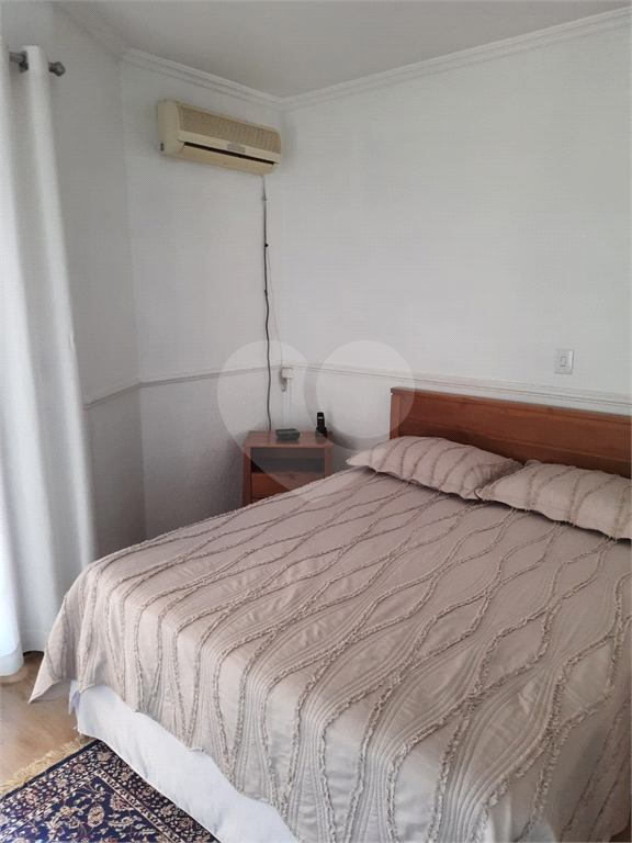 Excelente Sobrado com 2 amplas suítes