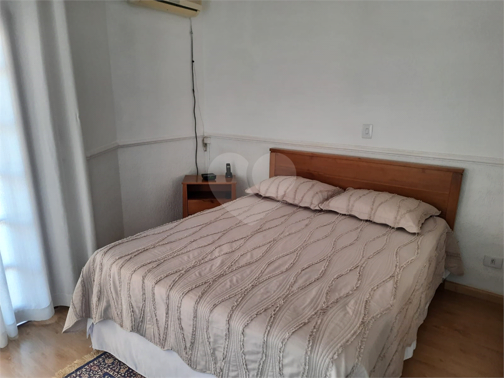 Excelente Sobrado com 2 amplas suítes