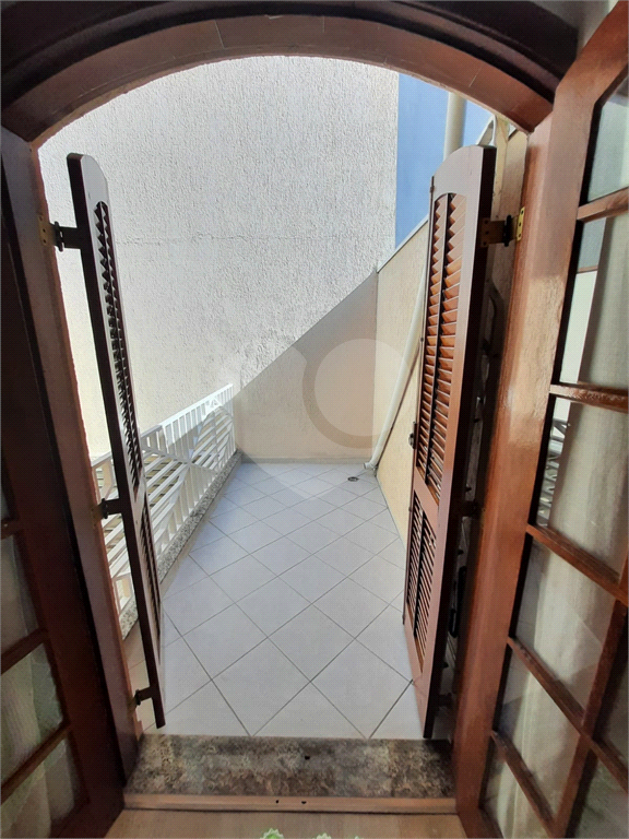 Excelente Sobrado com 2 amplas suítes