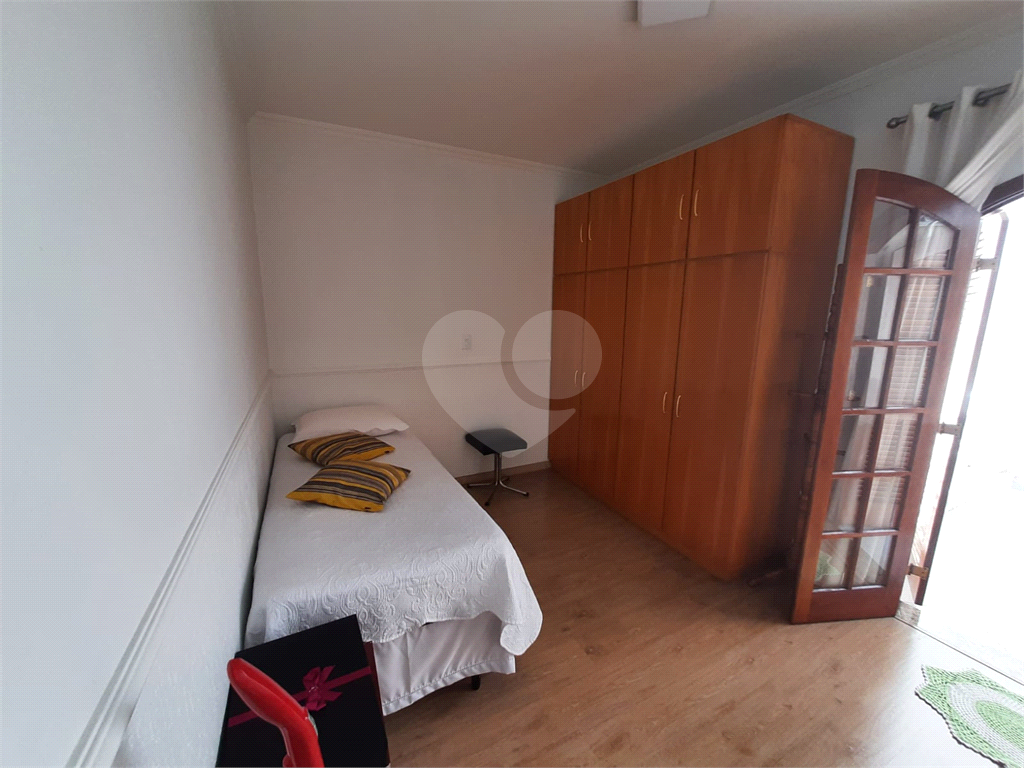 Excelente Sobrado com 2 amplas suítes