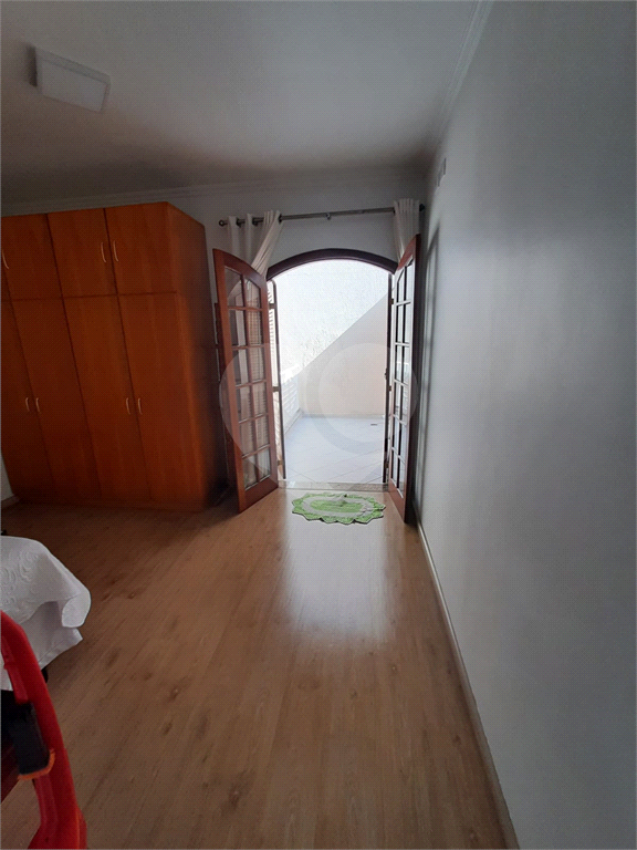 Excelente Sobrado com 2 amplas suítes