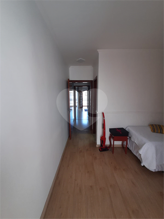 Excelente Sobrado com 2 amplas suítes