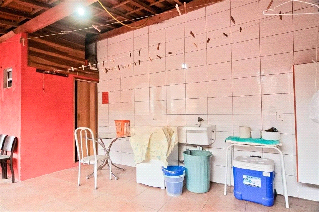Sobrado em Santana 2 suítes e 3 vagas de garagem, quintal com Edícula  