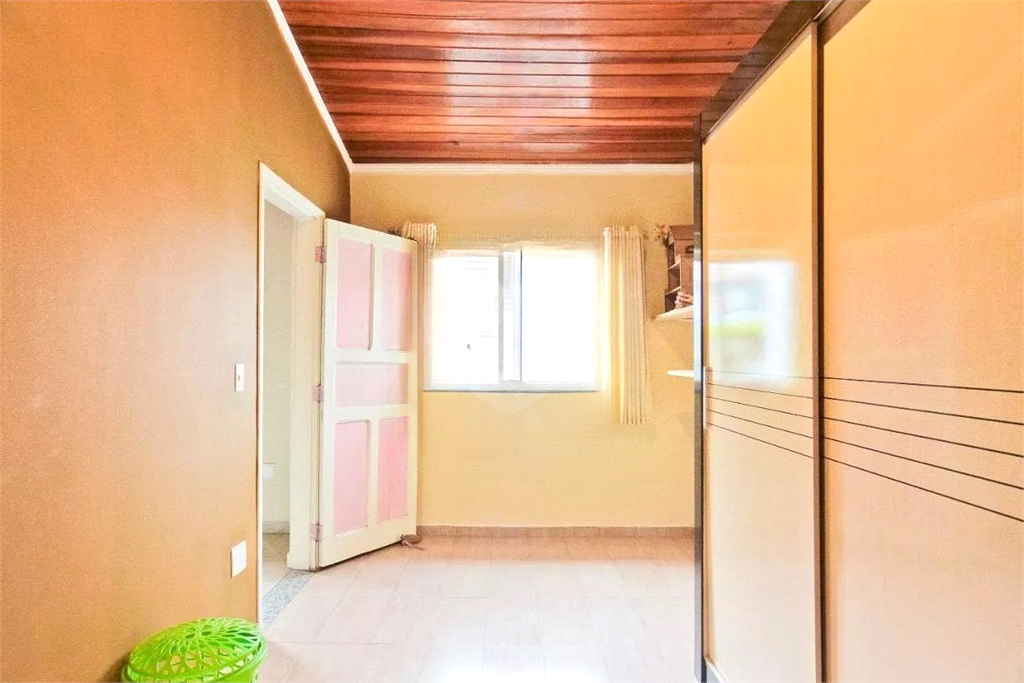 Sobrado em Santana 2 suítes e 3 vagas de garagem, quintal com Edícula  