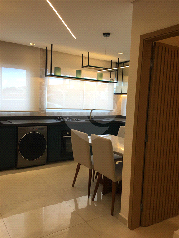 Lindo prédio no Tucuruvi. Arquitetura Moderna. Garagem e elevador.