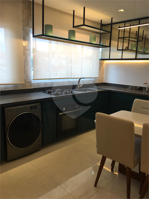 Lindo prédio no Tucuruvi. Arquitetura Moderna. Garagem e elevador.
