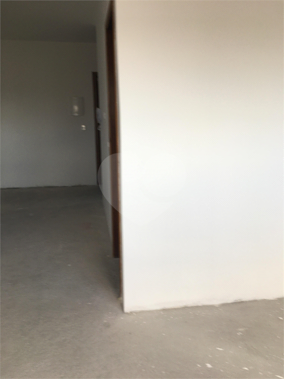 Perto do Metro. Planta permite dois quartos Garagem. Elevador