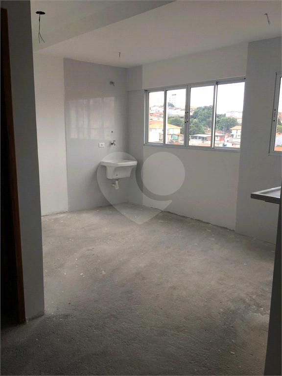 Perto do Metro. Planta permite dois quartos Garagem. Elevador