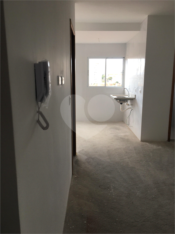 Perto do Metro. Planta permite dois quartos Garagem. Elevador