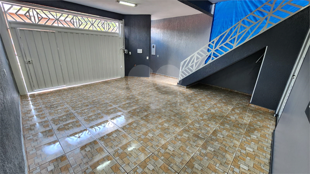 Casa à venda com 3 quartos, 182m² - Foto 4