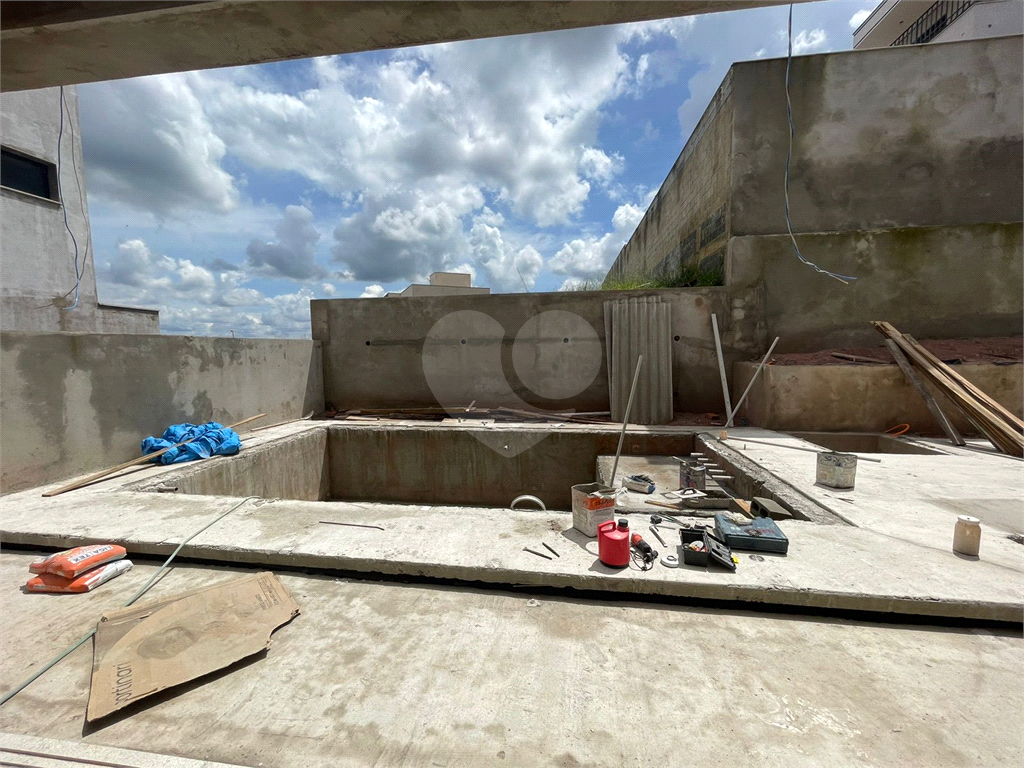 Casa de Condomínio à venda com 3 quartos, 284m² - Foto 1