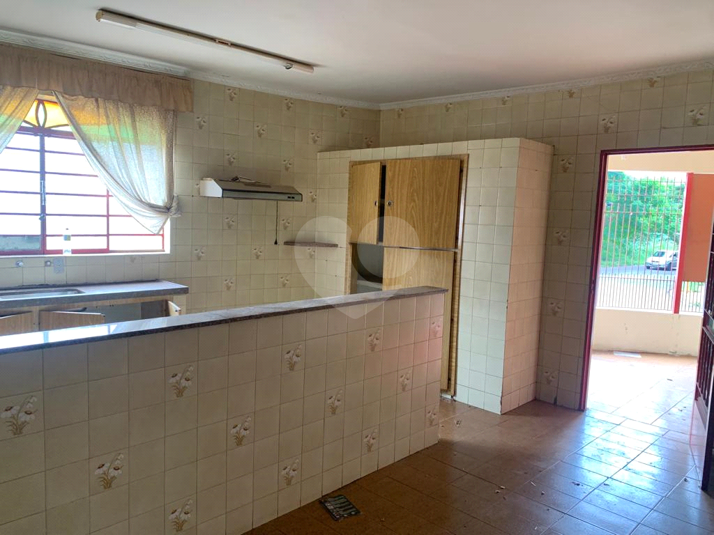 Casa à venda com 3 quartos, 114m² - Foto 1