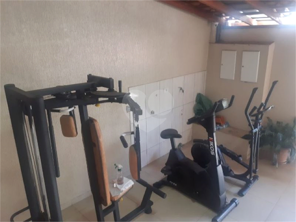 Casa à venda com 3 quartos, 250m² - Foto 8