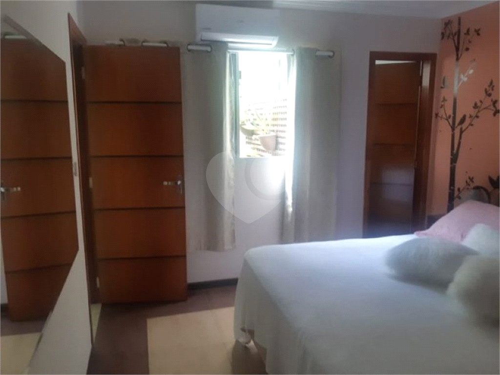 Casa à venda com 3 quartos, 250m² - Foto 27