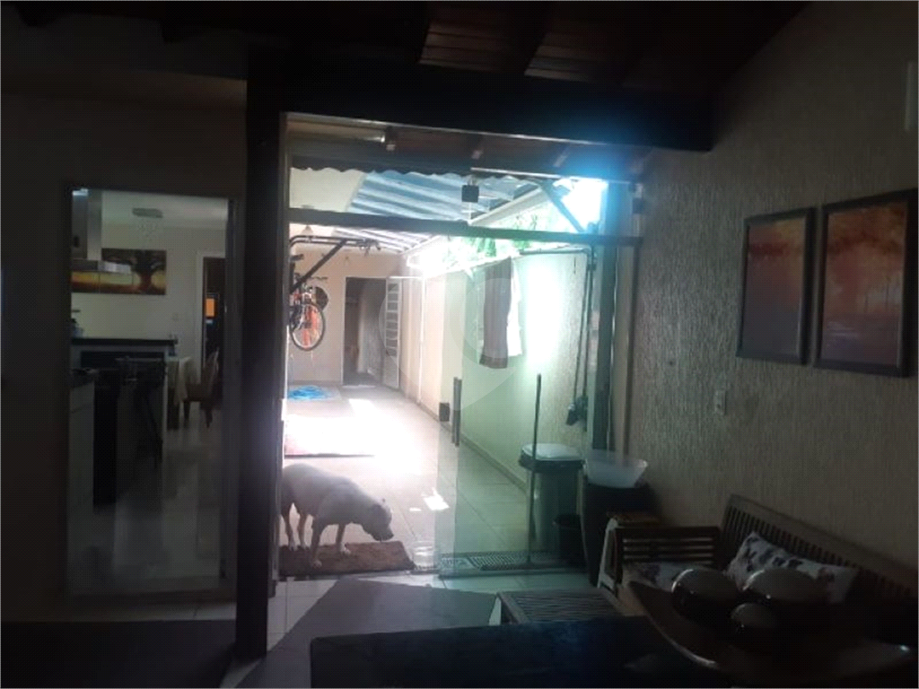 Casa à venda com 3 quartos, 250m² - Foto 18