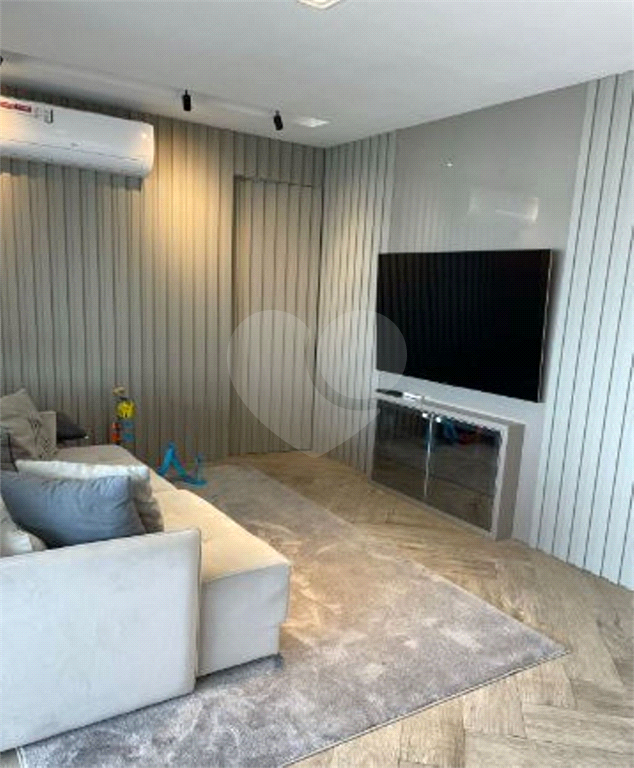 APARTAMENTO em TATUAPÉ
