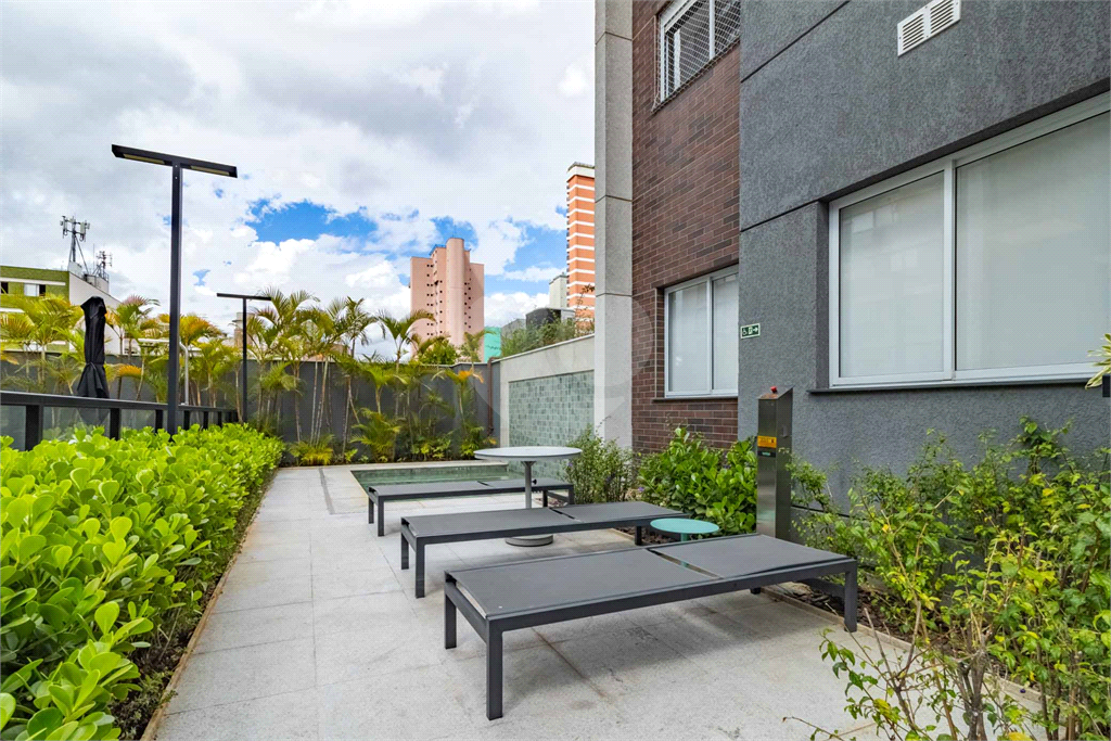 Apartamento - Perdizes - 2 Dormitórios - 67 m²