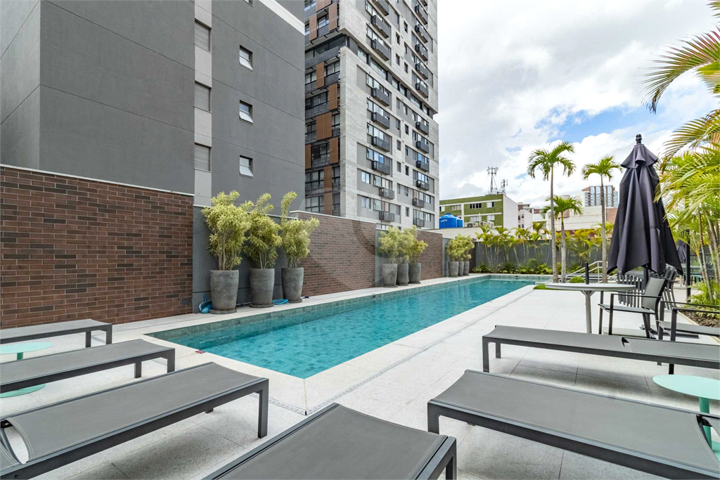 Apartamento - Perdizes - 2 Dormitórios - 67 m²