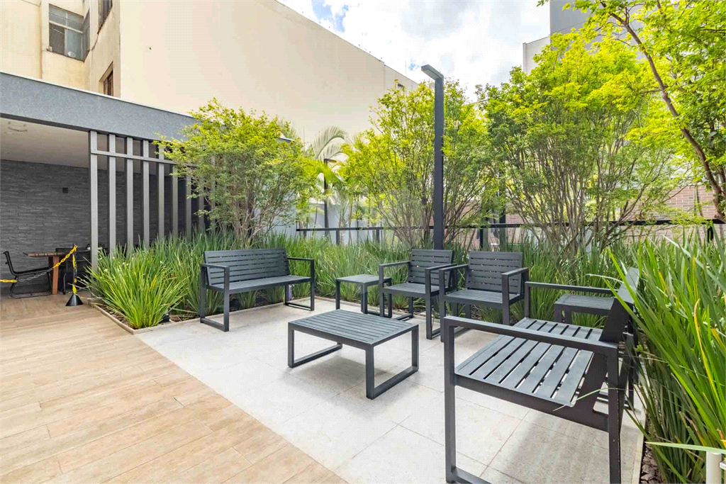 Apartamento - Perdizes - 2 Dormitórios - 67 m²