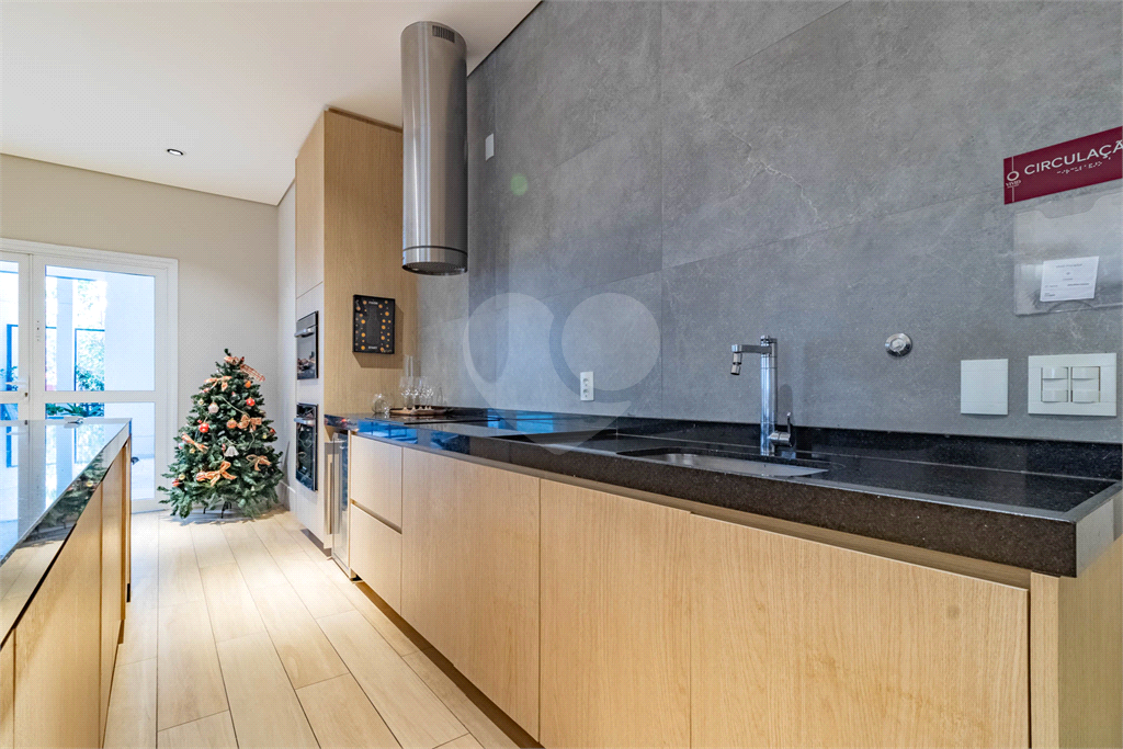 Apartamento - Perdizes - 2 Dormitórios - 67 m²