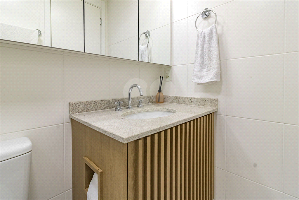 Apartamento - Perdizes - 2 Dormitórios - 67 m²