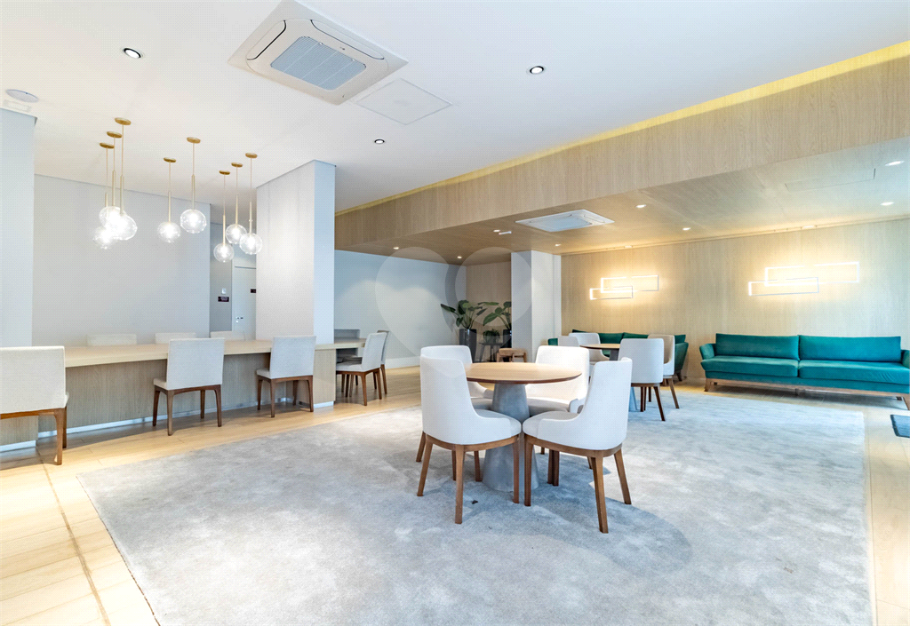 Apartamento - Perdizes - 2 Dormitórios - 67 m²