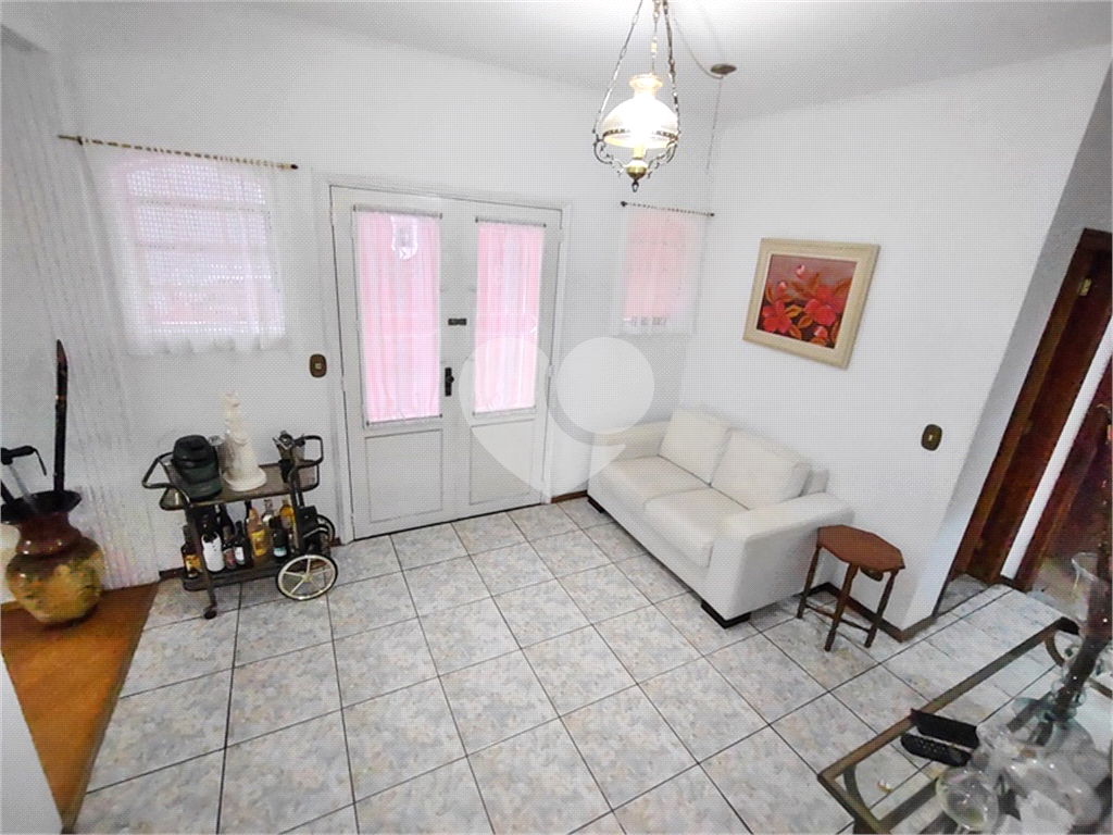  Casa à Venda no Horto Florestal | 180 m² | 3 Dormitórios (2 Suítes) | 4 Vagas! 