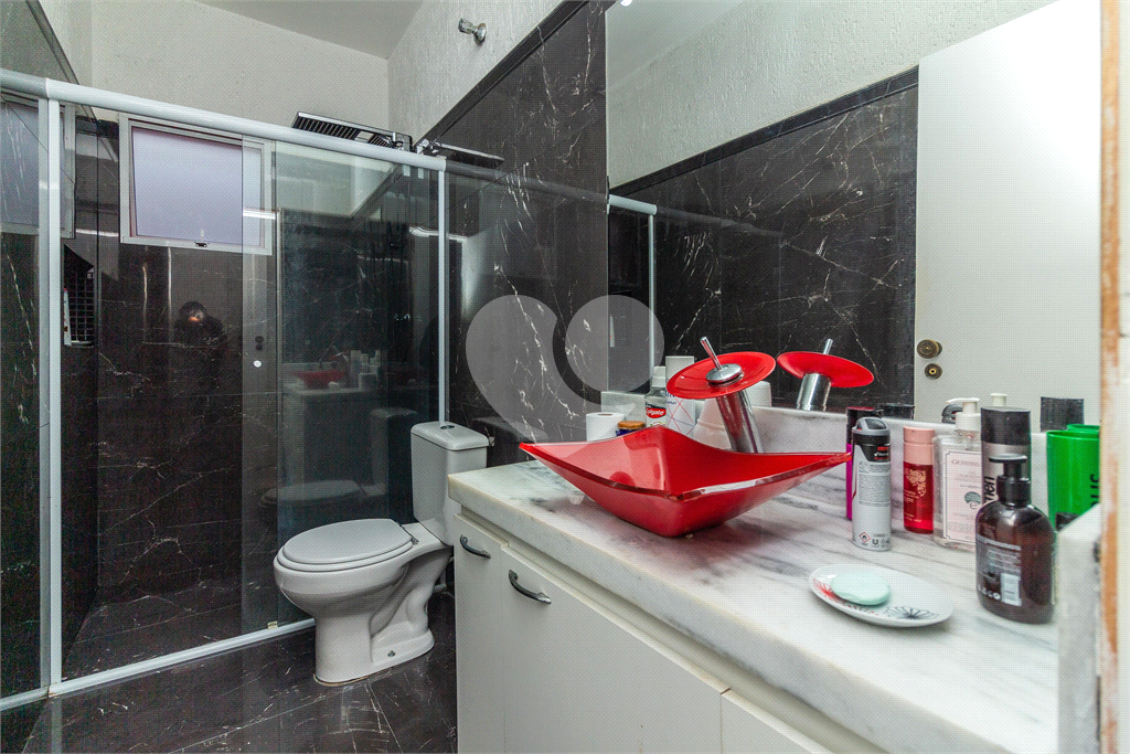  Casa à Venda no Horto Florestal | 180 m² | 3 Dormitórios (2 Suítes) | 4 Vagas! 