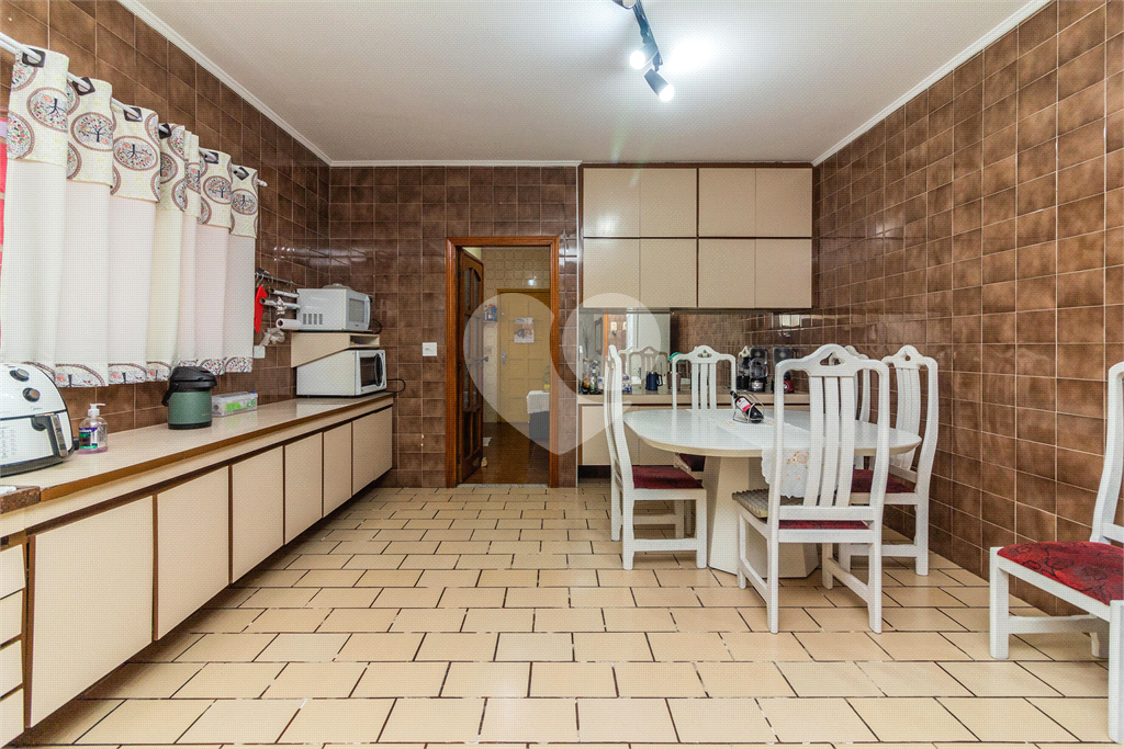  Casa à Venda no Horto Florestal | 180 m² | 3 Dormitórios (2 Suítes) | 4 Vagas! 