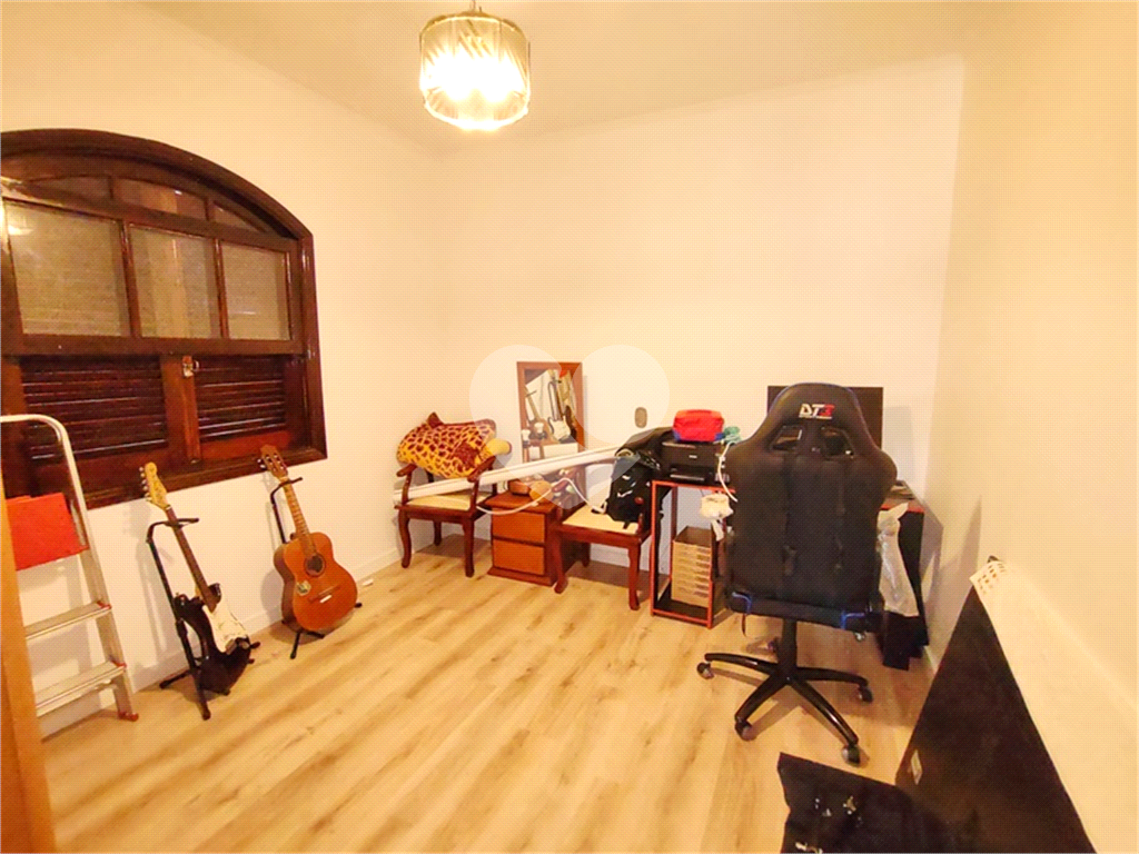  Casa à Venda no Horto Florestal | 180 m² | 3 Dormitórios (2 Suítes) | 4 Vagas! 