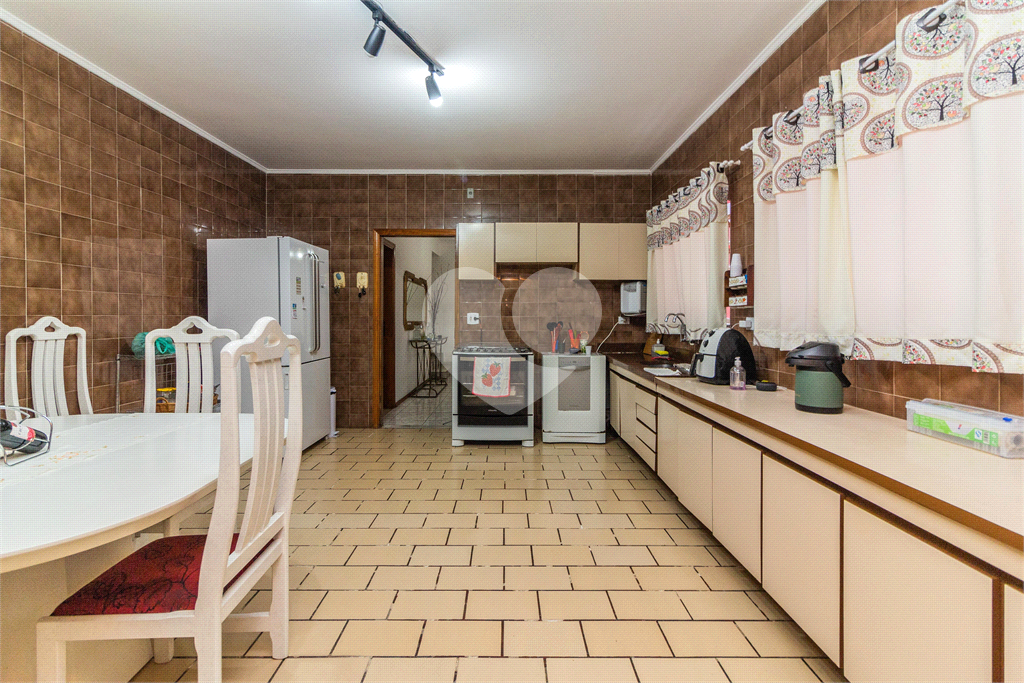  Casa à Venda no Horto Florestal | 180 m² | 3 Dormitórios (2 Suítes) | 4 Vagas! 