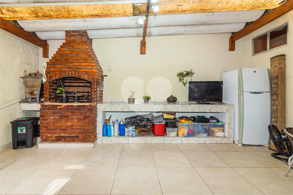  Casa à Venda no Horto Florestal | 180 m² | 3 Dormitórios (2 Suítes) | 4 Vagas! 