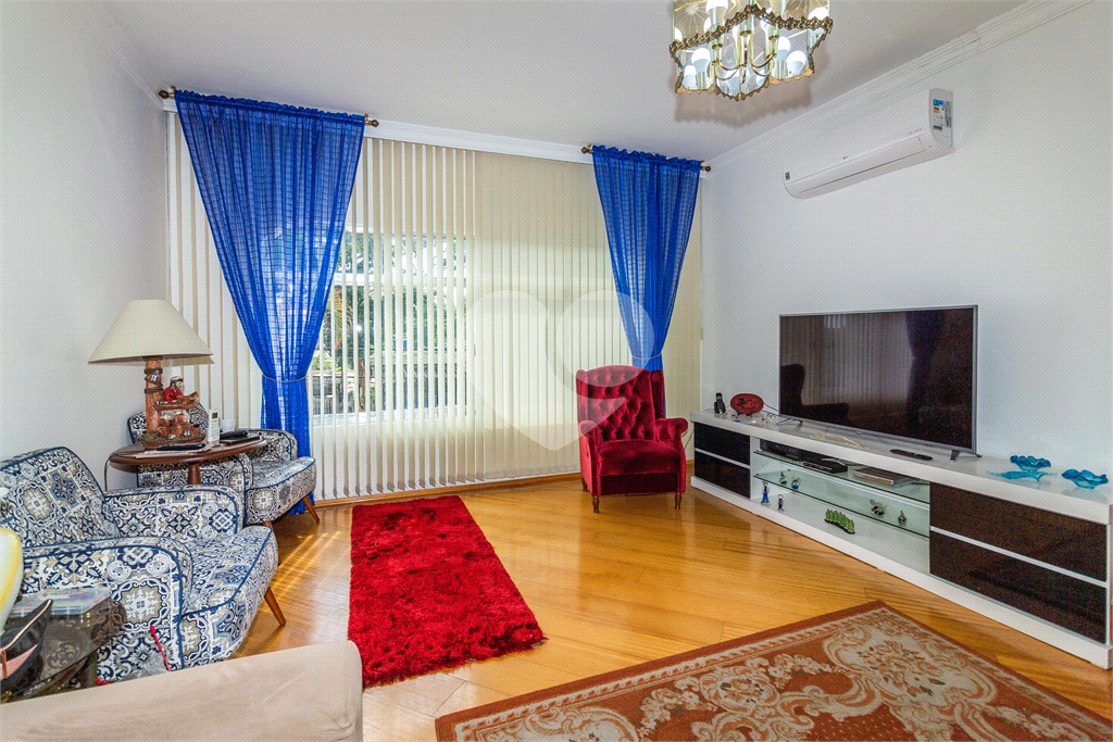  Casa à Venda no Horto Florestal | 180 m² | 3 Dormitórios (2 Suítes) | 4 Vagas! 