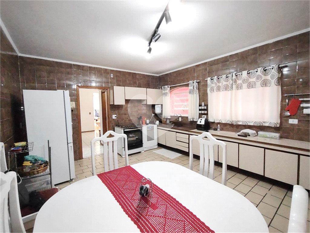  Casa à Venda no Horto Florestal | 180 m² | 3 Dormitórios (2 Suítes) | 4 Vagas! 