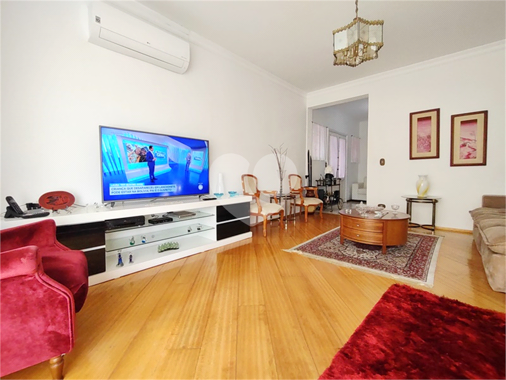  Casa à Venda no Horto Florestal | 180 m² | 3 Dormitórios (2 Suítes) | 4 Vagas! 