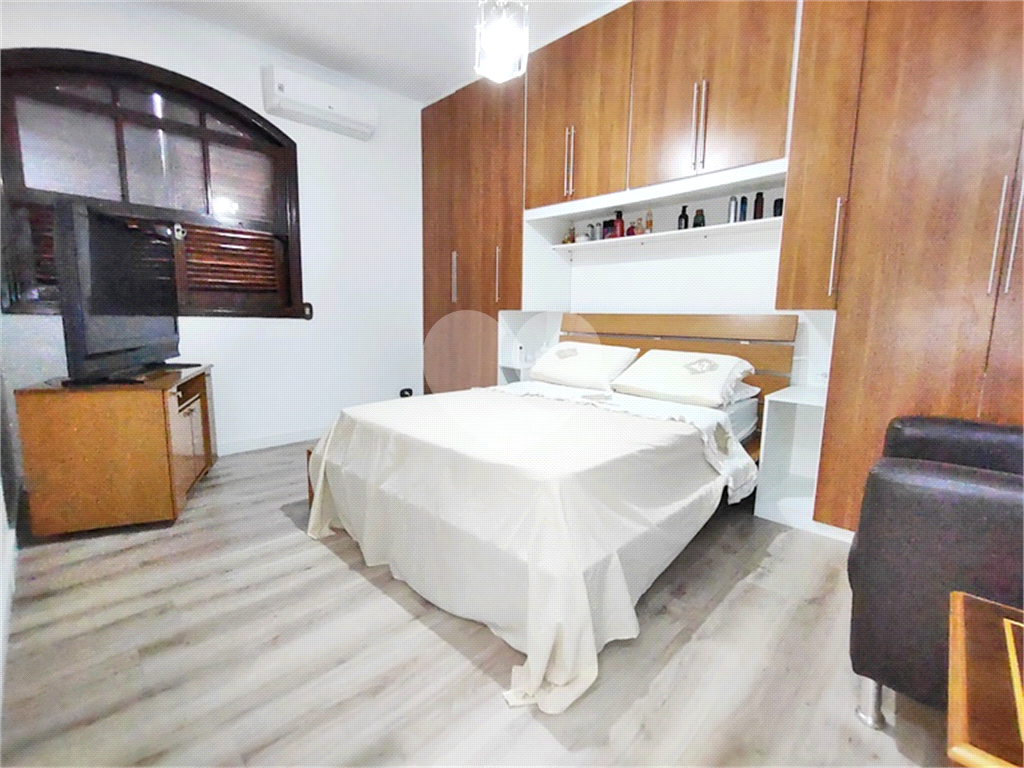  Casa à Venda no Horto Florestal | 180 m² | 3 Dormitórios (2 Suítes) | 4 Vagas! 