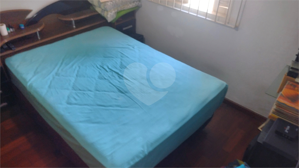 Casa térrea na Vila Medeiros  terreno de  7,5x24 Boa opção para construir do zero